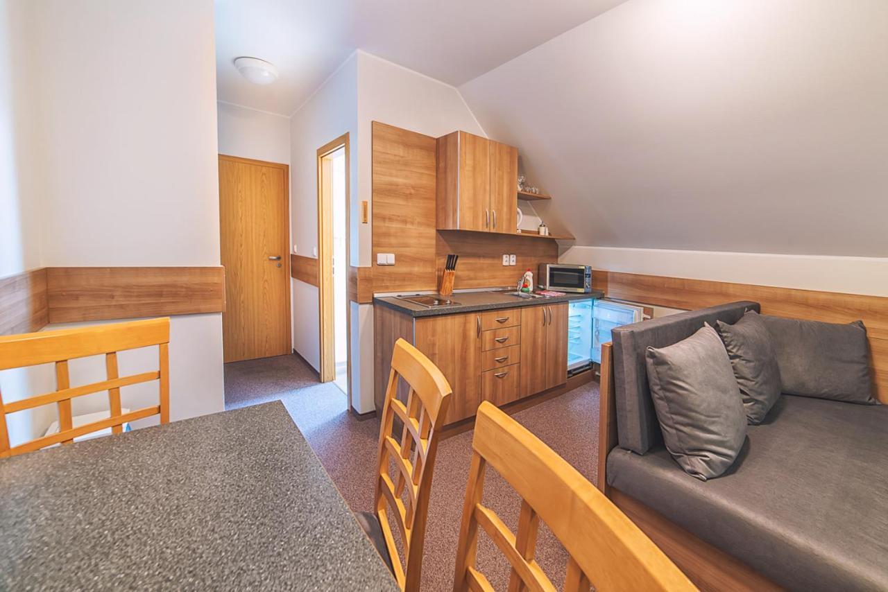 Apartmany Zaria Besenova Ngoại thất bức ảnh