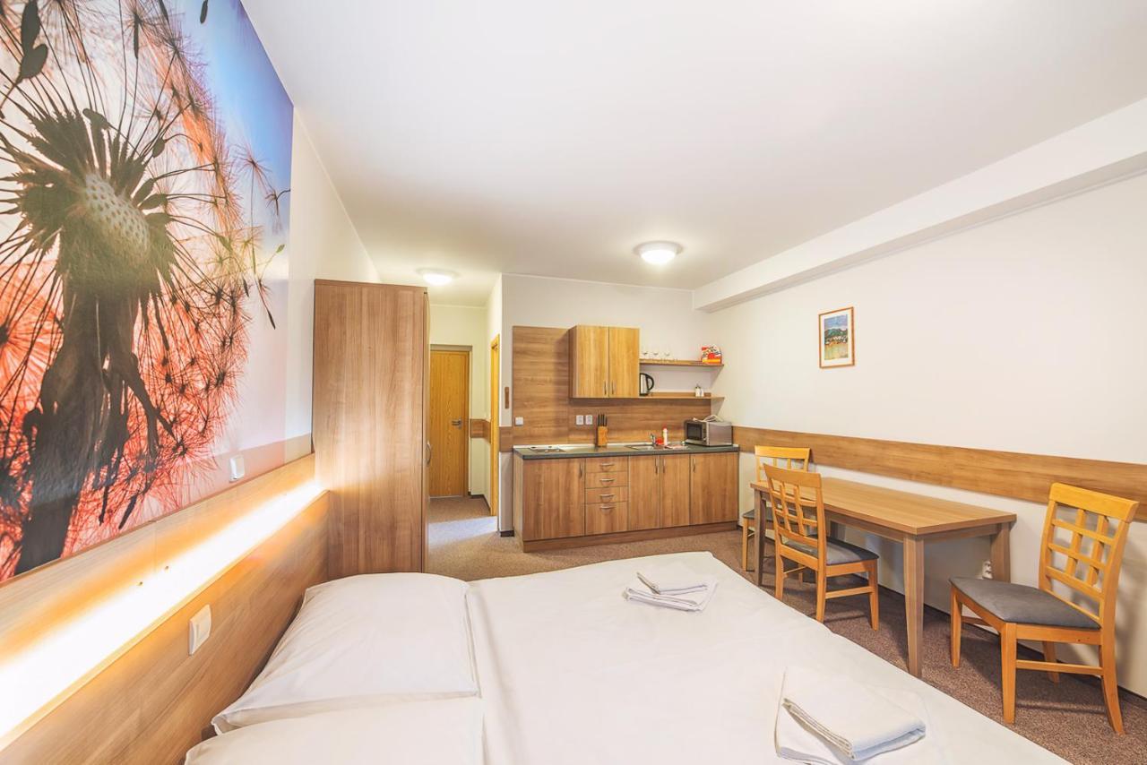 Apartmany Zaria Besenova Ngoại thất bức ảnh